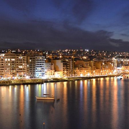 Prime Location Apartment With Side Seaviews Sliema Exterior photo
