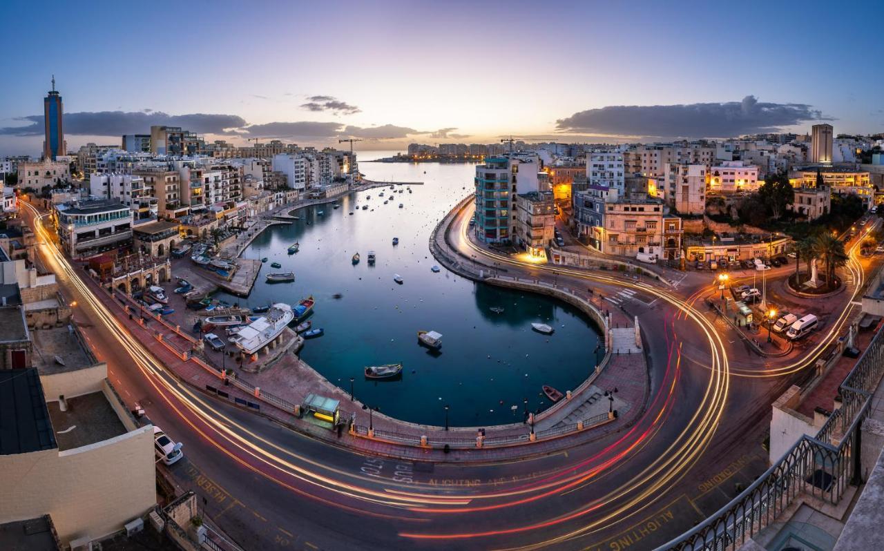 Prime Location Apartment With Side Seaviews Sliema Exterior photo