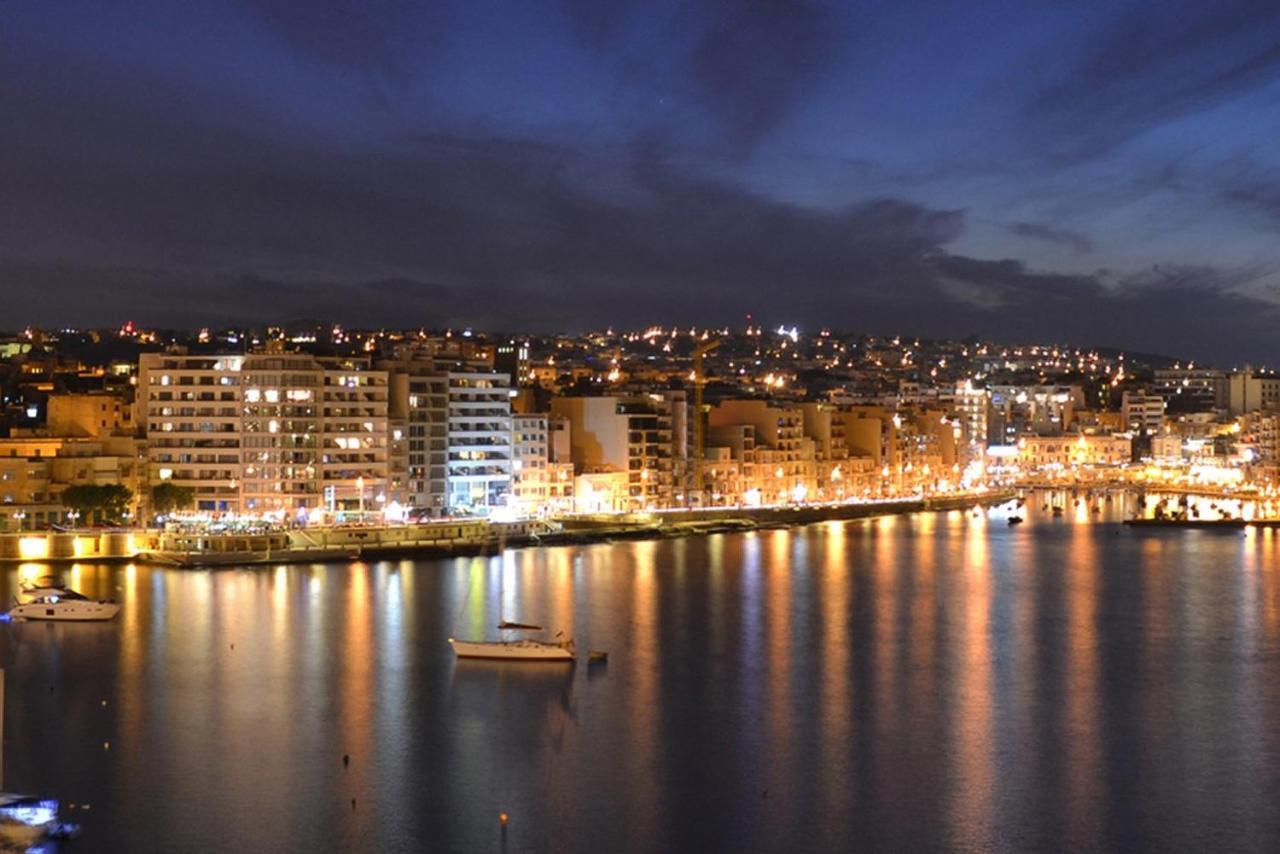Prime Location Apartment With Side Seaviews Sliema Exterior photo
